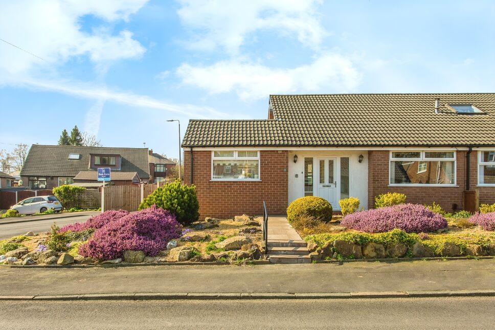 Main image of 3 bedroom Semi Detached Bungalow for sale, Gordon Avenue, Ashton-in-Makerfield, Merseyside, WN4