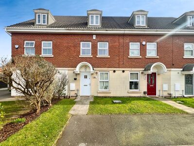Kerscott Close, 3 bedroom Mid Terrace House for sale, £200,000