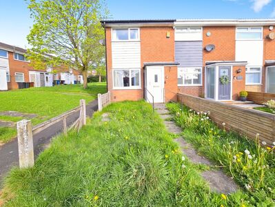 Lonsdale Walk, 2 bedroom Semi Detached House for sale, £95,000