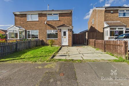 2 bedroom Semi Detached House to rent