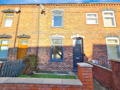 2 bedroom Mid Terrace House for sale