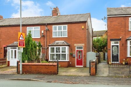Prescott Lane, 3 bedroom End Terrace House for sale, £160,000