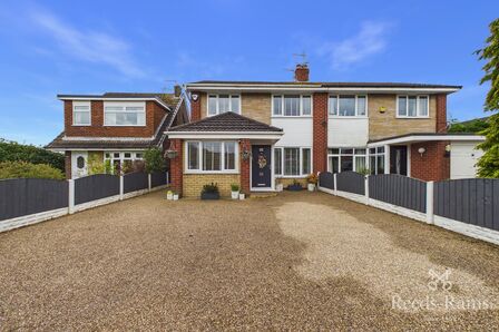 3 bedroom Semi Detached House to rent