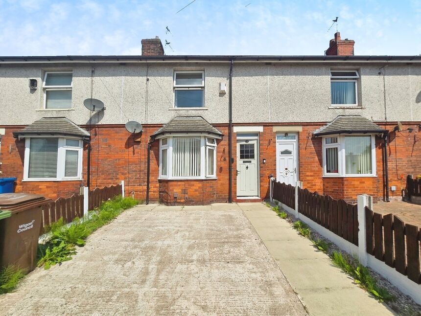 2 bedroom Mid Terrace House for sale
