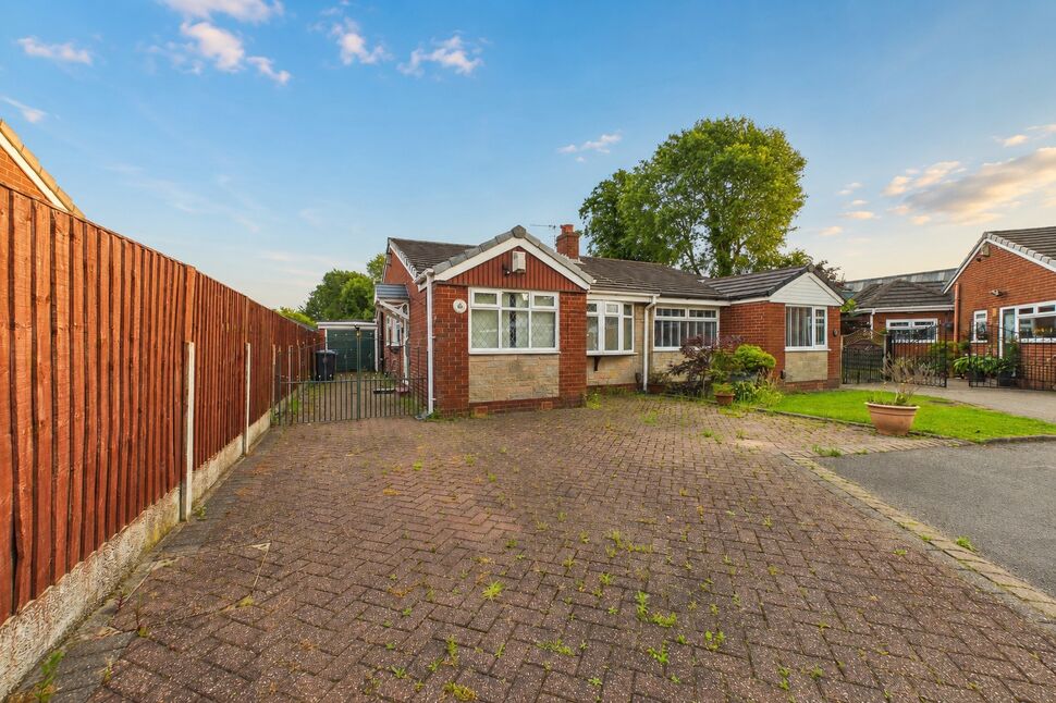 2 bedroom Semi Detached Bungalow for sale