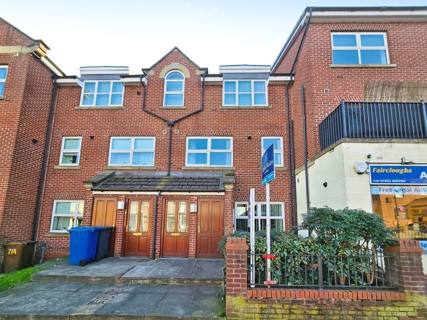 Main image of 2 bedroom Flat for sale, Ormskirk Road, Wigan, Greater Manchester, WN5