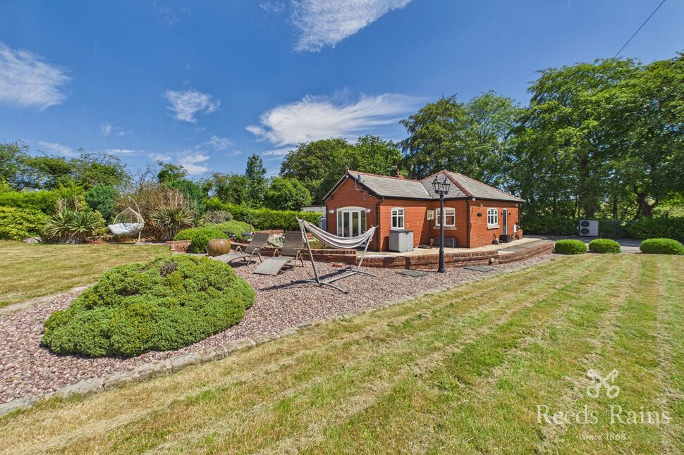 Main image of 3 bedroom Semi Detached Bungalow for sale, Park View, Chorley Road, Greater Manchester, WN1