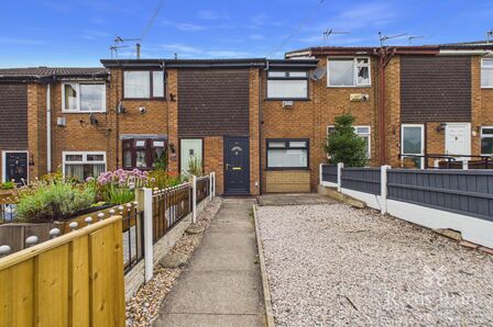 2 bedroom Mid Terrace House to rent