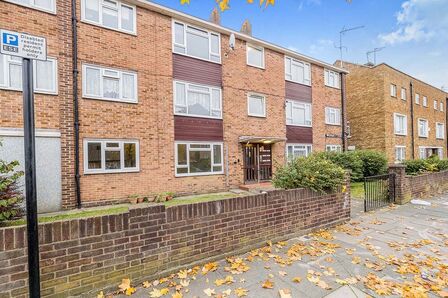 Telham Road, 1 bedroom Flat to rent, &pound;1,500 pcm