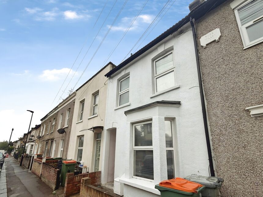 Main image of 5 bedroom Mid Terrace House to rent, Wellington Road, London, E7