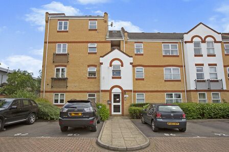 2 bedroom  Flat to rent