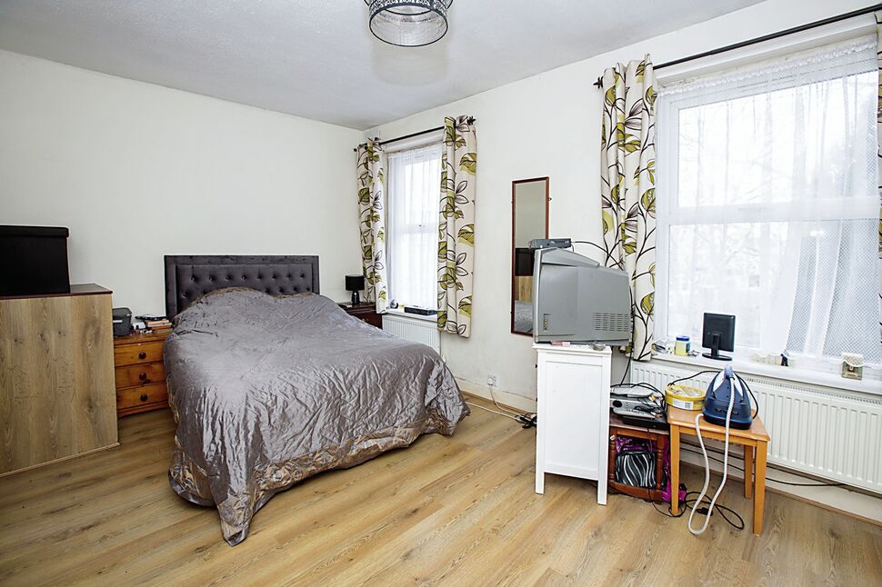 3 bedroom Mid Terrace House for sale, Forest View Road, London, E12 £560,000