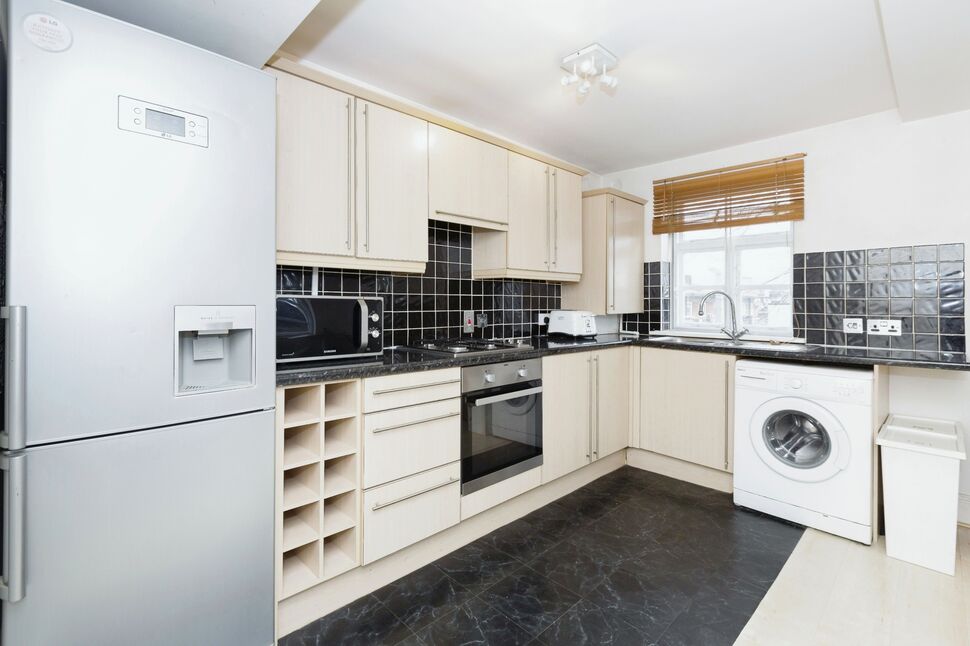 One bedroom flat for sale 2025