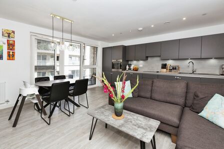 Shipbuilding Way, 3 bedroom  Flat for sale, £475,000