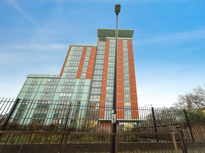 East India Dock Road, 1 bedroom  Flat for sale, £290,000