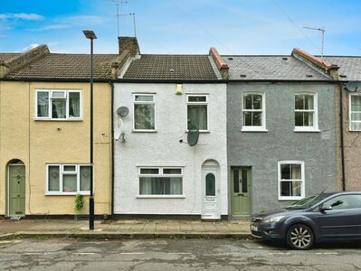 Florence Road, 2 bedroom Mid Terrace House for sale, £375,000
