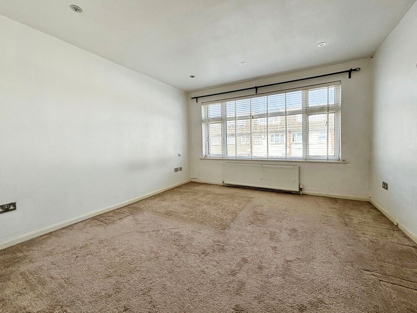 4 bedroom Mid Terrace House for sale, Young Road, London, E16 £490,000