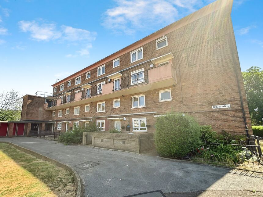 3 bedroom  Flat for sale