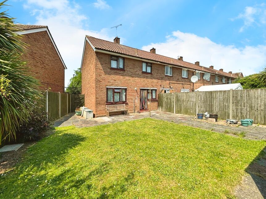 3 bedroom End Terrace House for sale, South Molton Road, London, E16