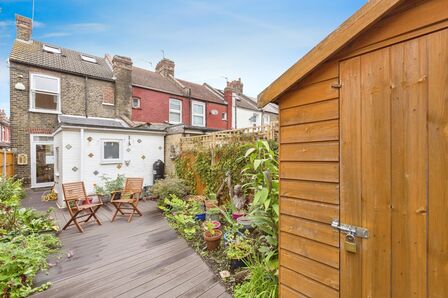 Falcon Street, 2 bedroom End Terrace House for sale, £425,000