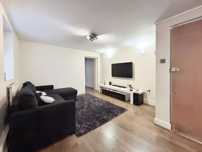Balaam Street, 1 bedroom  Flat for sale, £270,000