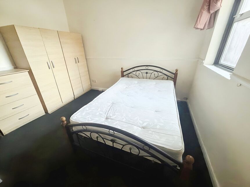 Main image of 1 bedroom Room to rent, Carlyle Road, London, E12