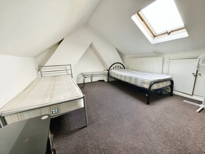 1 bedroom  Room to rent