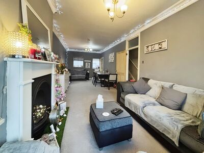 Chadwin Road, 2 bedroom End Terrace House for sale, £465,000