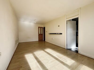 King Street, 1 bedroom  Flat for sale, £230,000