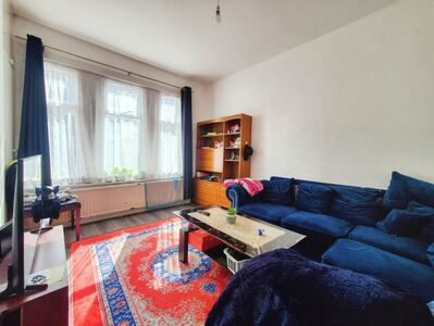 2 bedroom Mid Terrace House for sale