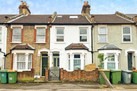 4 bedroom Mid Terrace House for sale