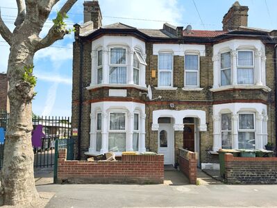 Whitfield Road, 3 bedroom End Terrace House for sale, £575,000