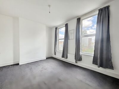Whitfield Road, 3 bedroom Mid Terrace House for sale, £525,000