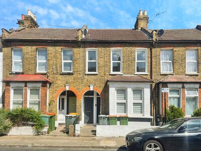 Melbourne Road, 1 bedroom  Flat to rent, £1,400 pcm