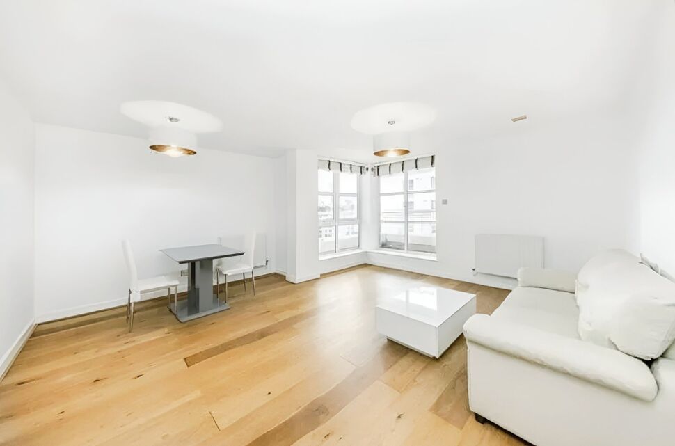 Main image of 2 bedroom Flat to rent, Barrier Point Road, London, E16