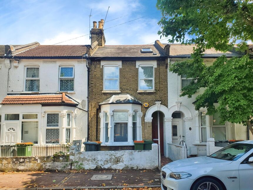 Main image of 1 bedroom Flat for sale, Compton Avenue, London, E6