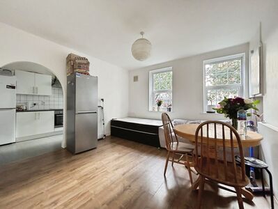 3 bedroom  Flat for sale
