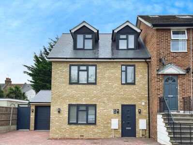 Verbena Close, 4 bedroom End Terrace House to rent, £3,750 pcm