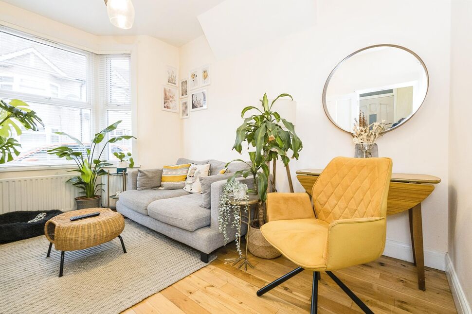 1 bedroom  Flat for sale