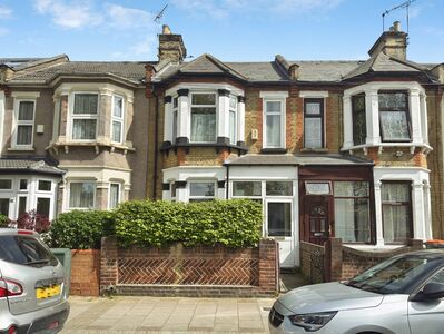 Lucas Avenue, 3 bedroom Mid Terrace House for sale, &pound;625,000