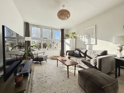 Stratford Road, 2 bedroom Flat for sale, &pound;325,000