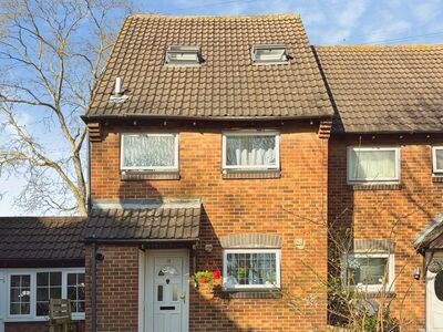 Jasper Road, 4 bedroom Mid Terrace House to rent, &pound;2,750 pcm