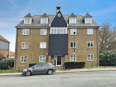 1 bedroom Flat for sale
