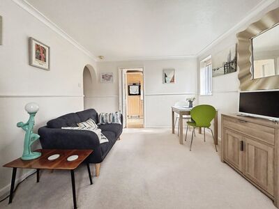 1 bedroom Flat for sale