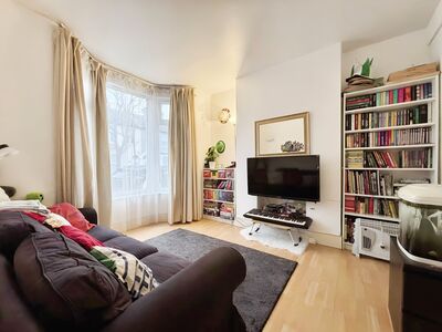 4 bedroom Mid Terrace House for sale