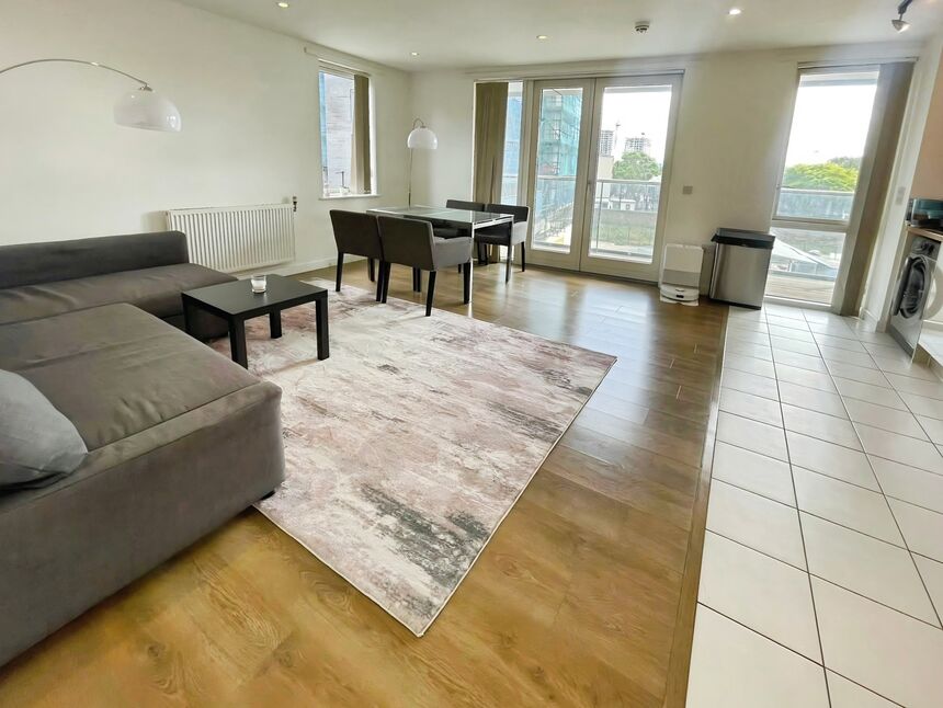Main image of 3 bedroom Flat to rent, Equinox Square, London, E14