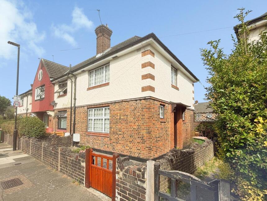 Main image of 3 bedroom Mid Terrace House to rent, Holborn Road, London, E13