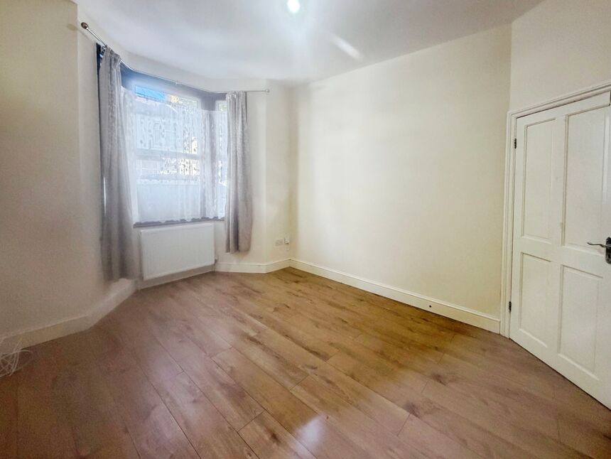 Main image of 4 bedroom House to rent, Third Avenue, London, E12