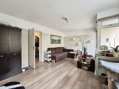 3 bedroom Flat for sale