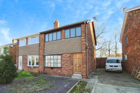 3 bedroom Semi Detached House to rent